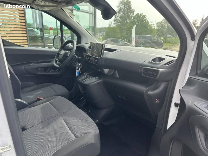 Toyota PROACE CITY Medium Electric 136ch 50 kWh Start Confort 3P MY25 (image 22)