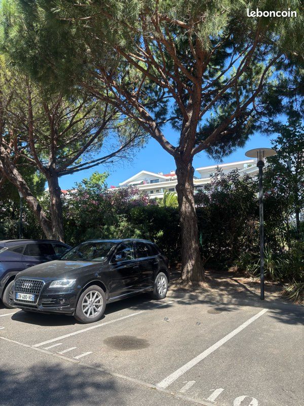 Place de parking - parc borely 13008 · à Marseille · 85 €