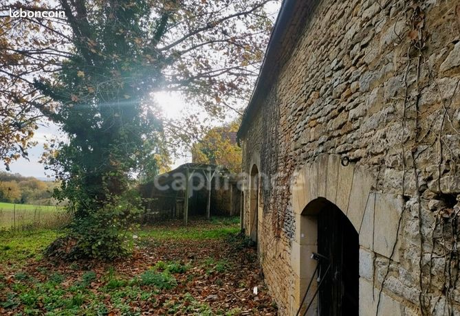 Maison 2 pièces 300 m²