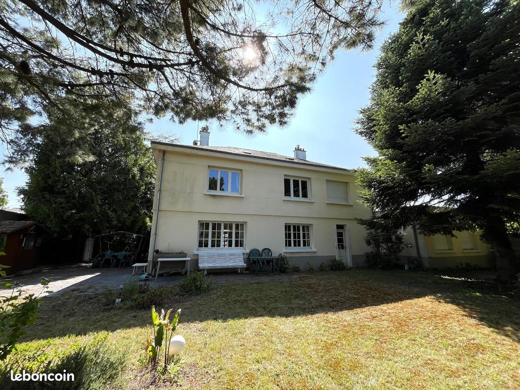 Maison 8 pièces 196 m² · à Les Ponts-de-Cé · 196 m² · 661 500 €