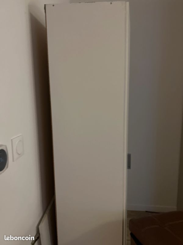 Armoire blanche en bon état (image 5)