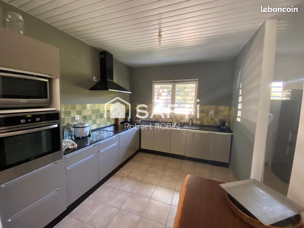 Maison 3 pièces 105 m² · à Matoury · 105 m² · 240 000 €