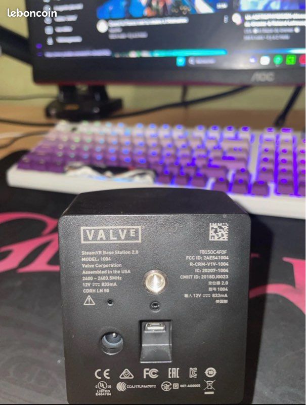 Valve Base Station 2.0 + 3 HTC Vive Tracker 3.0 - Excellent état 