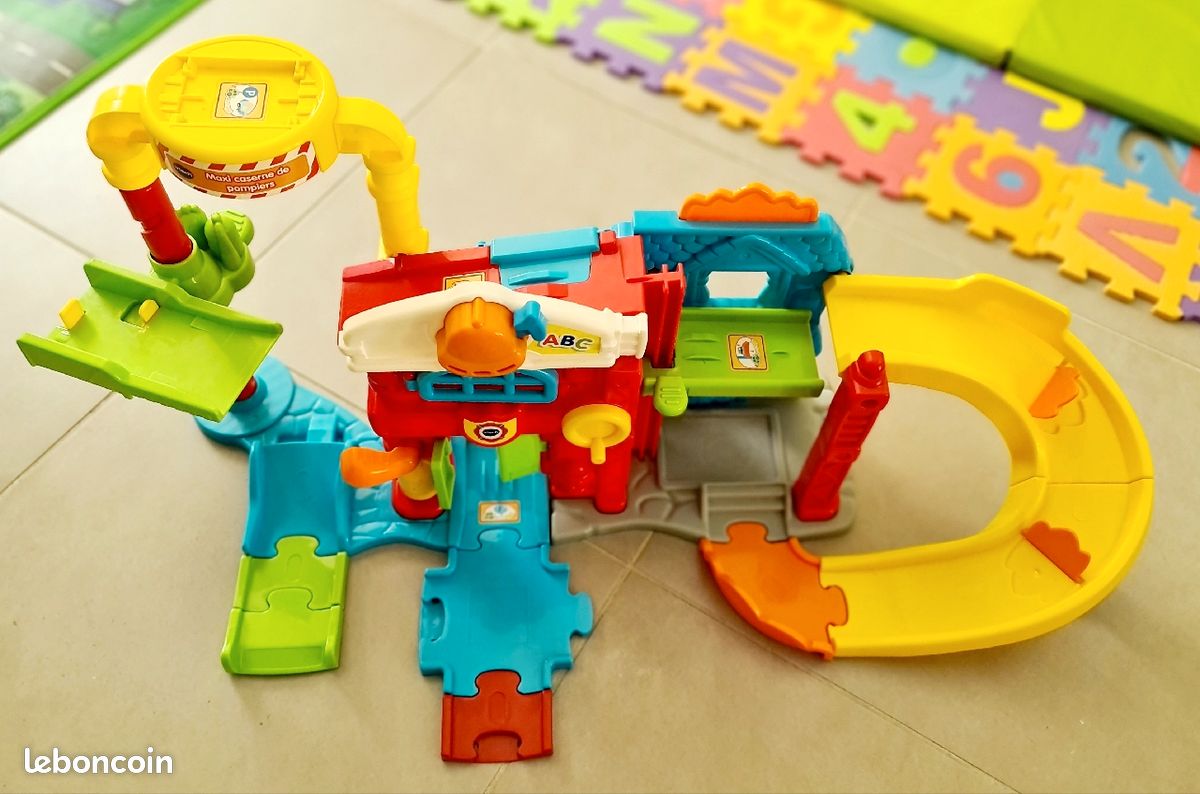 Maxi caserne de pompiers et 4 Tut Tut Bolides VTech jouets voitures (image 2)