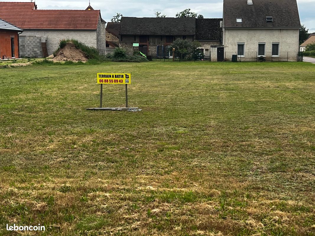 Terrain a batir · à Sassenay · 54 000 €