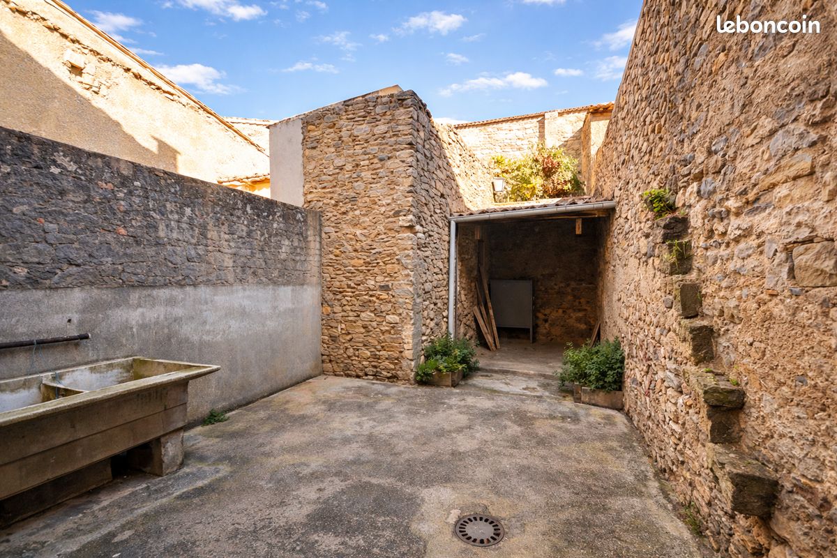 Maison 4 pièces 114 m² · à Rieux-Minervois · 114 m² · 75 000 €