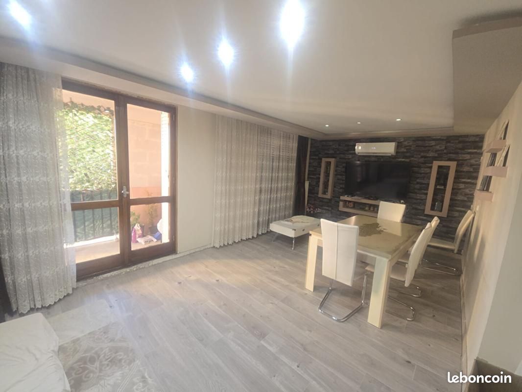 Appartement 5 pièces 89 m² · à Avignon · 89 m² · 77 000 €