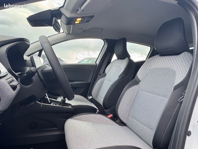 Renault CLIO V 1.5 BLUE DCI 100CH EVOLUTION (image 13)