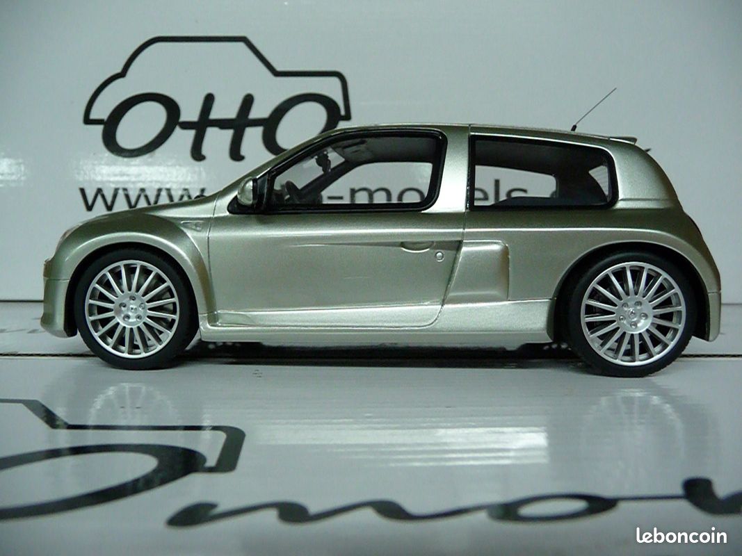 RENAULT CLIO 2 Super 1600 2004 - OTTOMOBILE 1/18 - OT 389 - Neuf + Boite - A