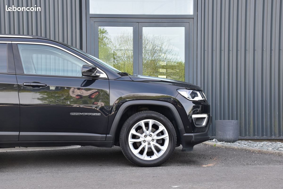Jeep Compass Limited BVA • 22 000 km • 1ère Main • Pack Hiver (image 7)