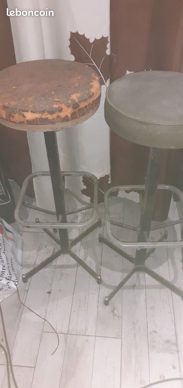 Ancien tabouret de bar (image 1)