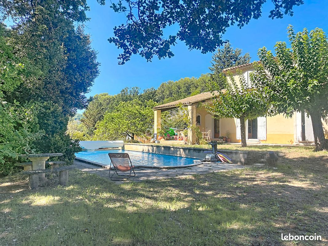 Maison 6 pièces 145 m² · à Le Beausset · 145 m² · 740 000 €