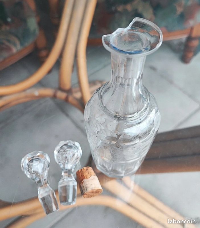 Rack Carafe Avec Bac Récupération Support De Carafe à Vin En Acier Chromé – Avec Bac Récupérateur – Stable, Anti-glisse, Pour égoutter Et Présenter Tes Carafes Avec Style