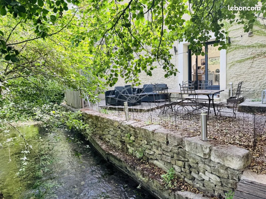 Maison 3 pièces 115 m² · à L'Isle-sur-la-Sorgue · 115 m² · 399 000 €