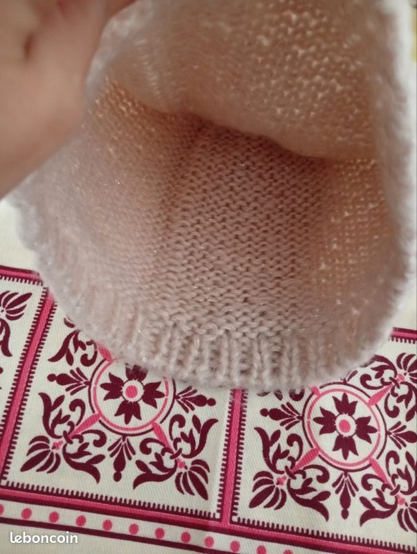 Bonnet acrylique (image 4)