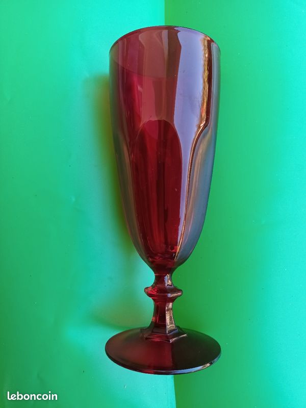 Verre à pieds (image 2)