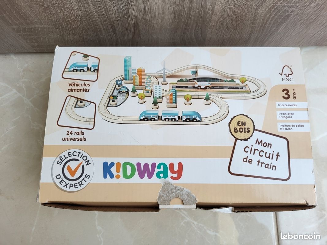 Jeu circuit en bois (image 1)