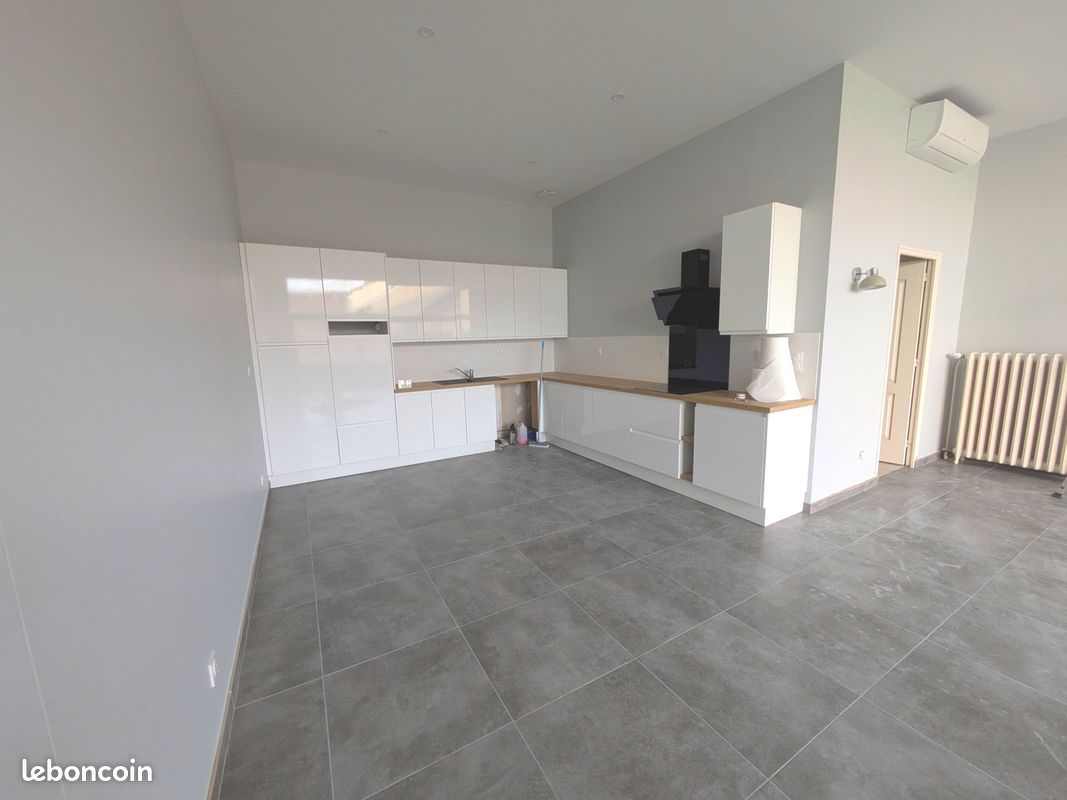 Appartement 4 pièces 126 m² · à Feurs · 126 m² · 190 000 €