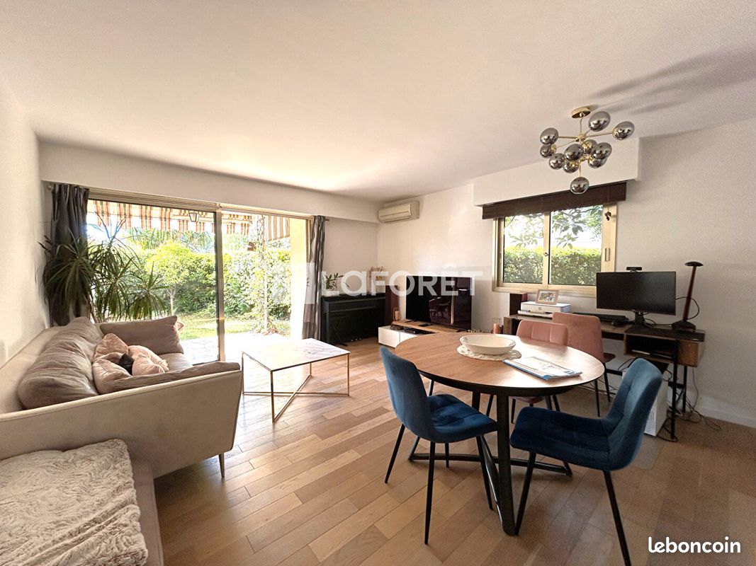 Appartement 3 pièces 73 m² · à Saint-Laurent-du-Var · 73 m² · 439 000 €