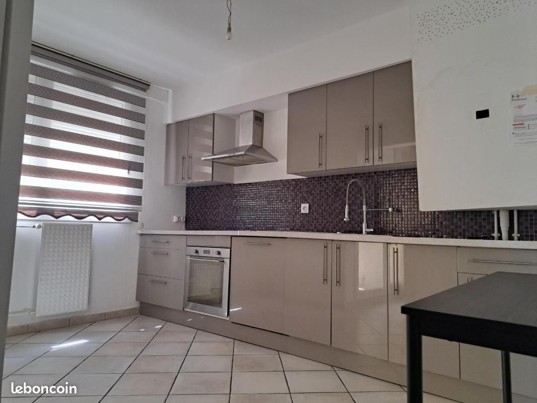 Appartement 4 pièces 86 m² · à Fontaine · 86 m² · 995 €/mois