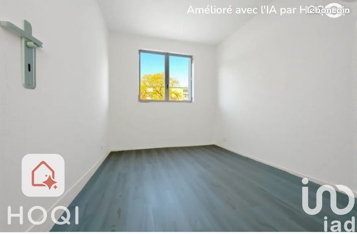 https://img.leboncoin.fr/api/v1/lbcpb1/images/c8/ca/98/c8ca98eb9b0bf8b9c42fc1262d0b513c382c0f2d.jpg?rule=ad-image