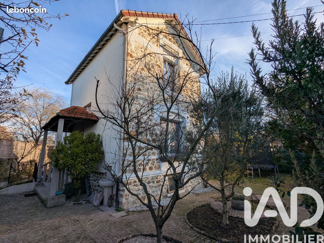Maison 6 pièces 105 m² · à Eaubonne · 105 m² · 359 000 €