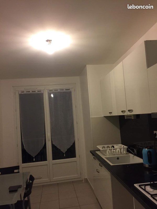 Appartement 3 pièces 67 m² · à Grenoble · 67 m² · 145 000 €