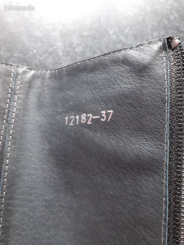 Bottes noires (image 1)