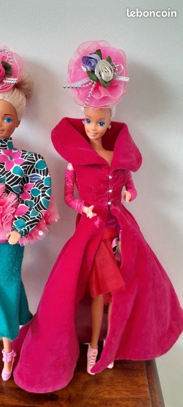 Tenue De Style Couture Vintage Pour Barbie (années 80/90) - Proche Du Neuf - Sans Poupée