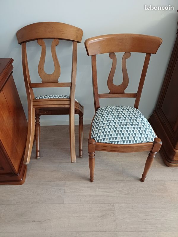 A vendre lot de 4 chaises merisier (image 2)