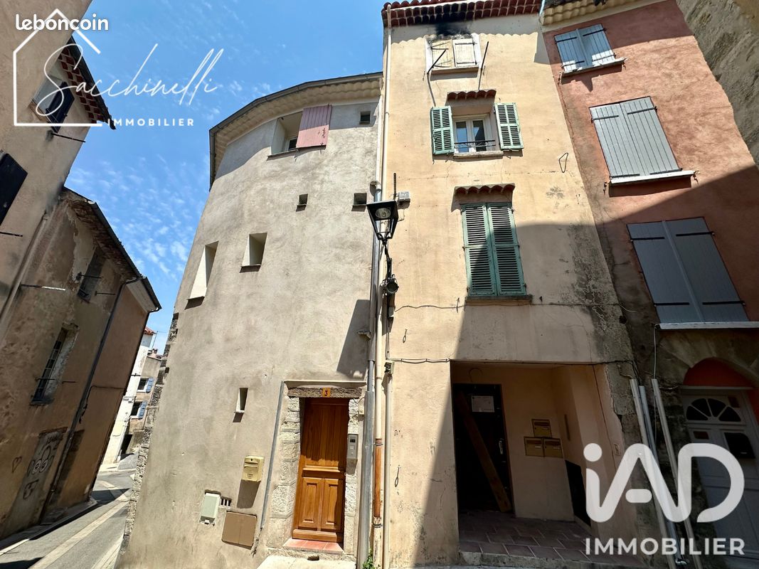 Immeuble 151 m² · à Brignoles · 151 m² · 120 000 €
