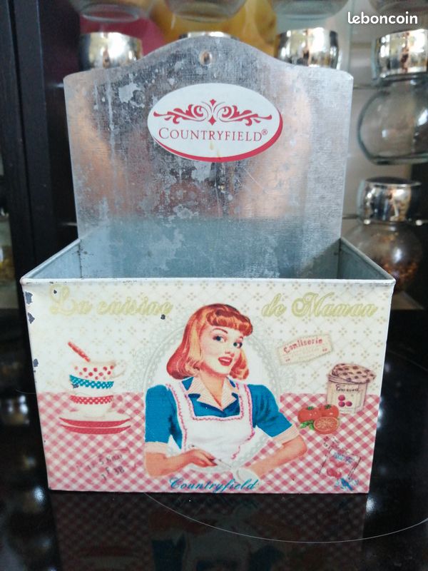 Petit rangement de cuisine mural de style vintage (image 1)