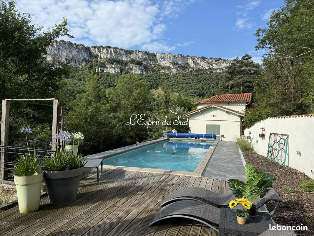Maison 8 pièces 132 m² · à Saint-Antonin-Noble-Val · 132 m² · 480 000 €