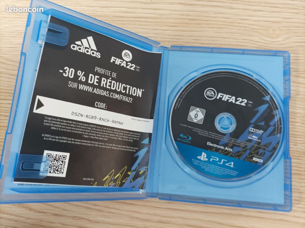 Lot de 4 jeux FIFA 19,20,21 et 22 (image 9)