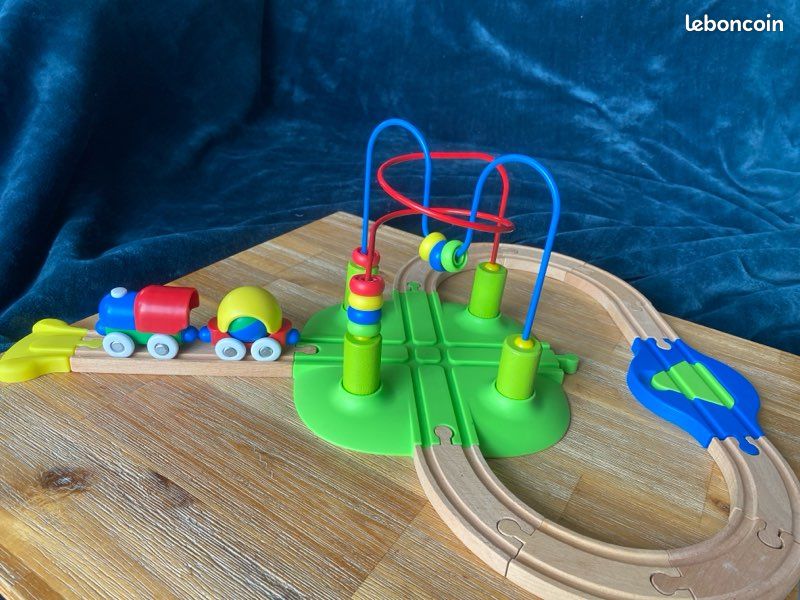 Jouet Ancien Petit Train En Bois à Tirer - Vintage