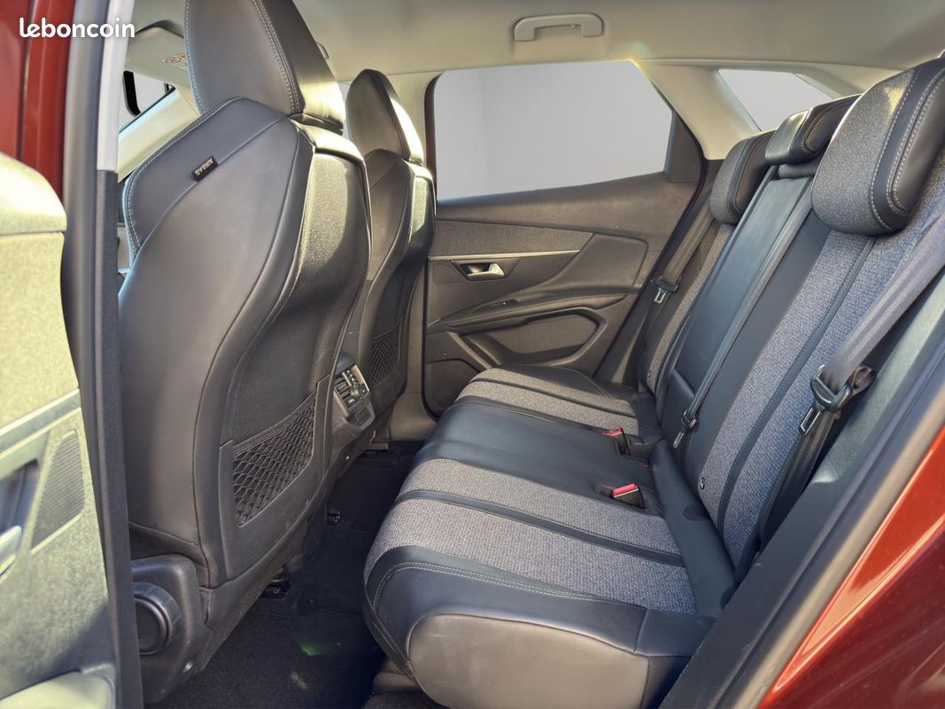 PEUGEOT 3008 1.2i PureTech 12V S&S - 130 II 2016 Allure PHASE 1 *DISTRIBUTION FAITE (image 13)