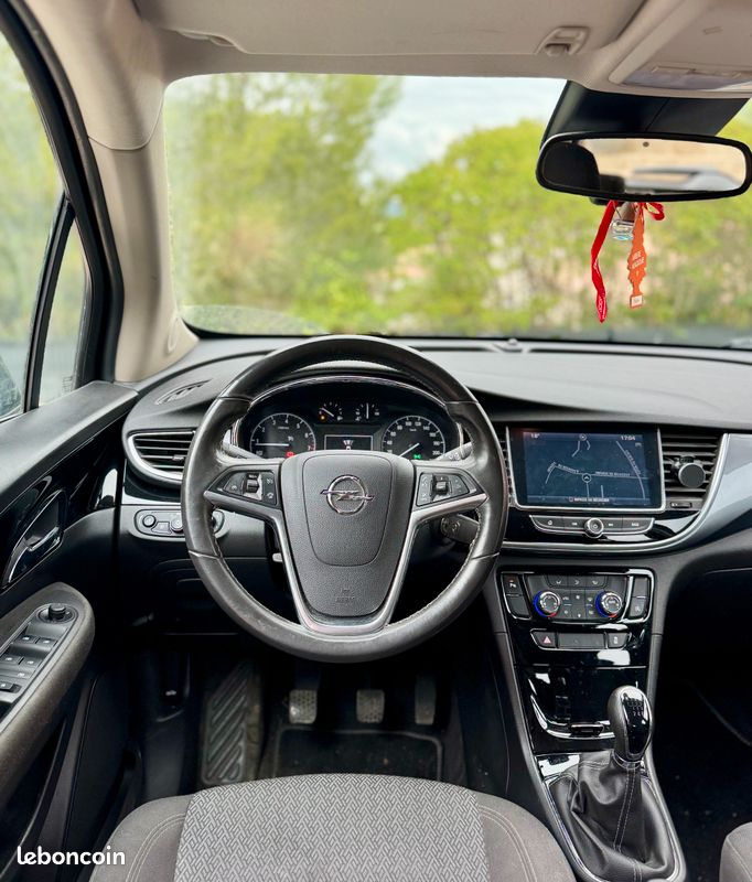 Opel Mokka X 1.4i Turbo 140ch Édition 5p (ÉCRAN GPS / BLUETOOTH / RADARS AV+AR / CLIM AUTO / RÉGULATEUR DE VITESSE) (image 5)