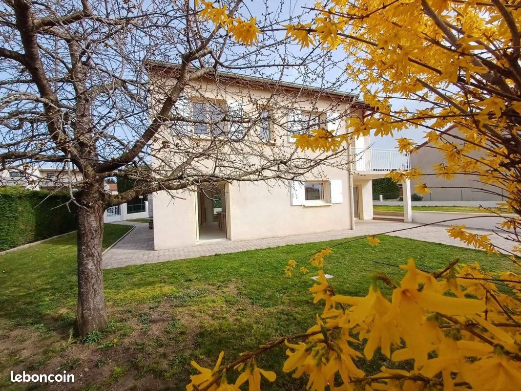 Maison 5 pièces 154 m² · à Monistrol-sur-Loire · 154 m² · 295 000 €