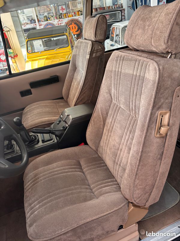 Range rover classic (restauration intégrale) (image 9)