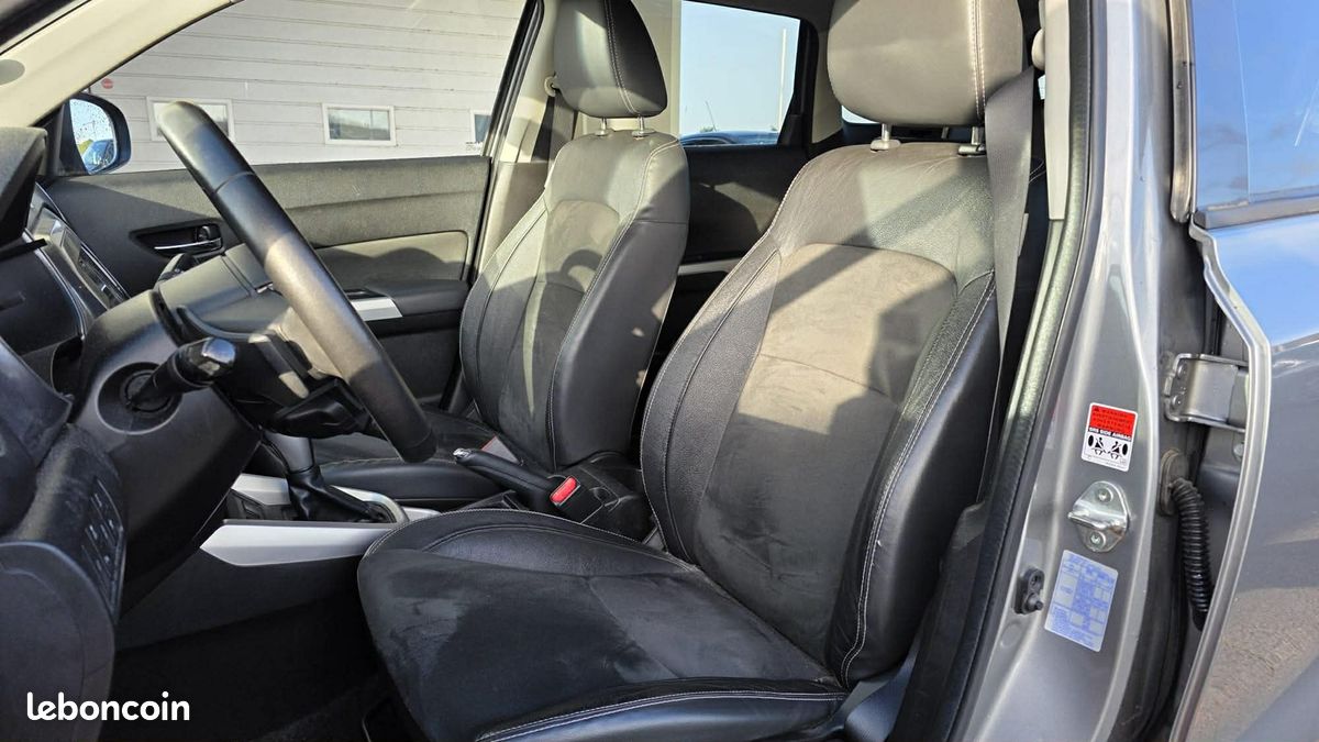 Suzuki VITARA 1.6 VVT PACK AUTO (image 27)