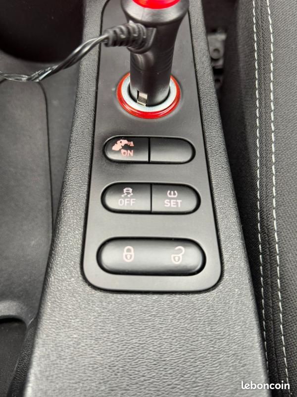 Seat Leon 2.0 TSI 265 Cupra-R (image 14)