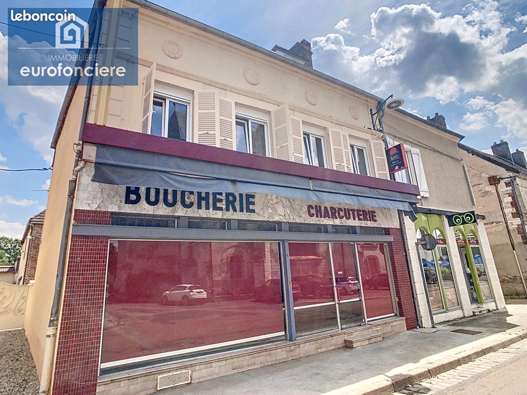 Maison 10 pièces 249 m² · à Aix-Villemaur-Pâlis · 249 m² · 200 000 €