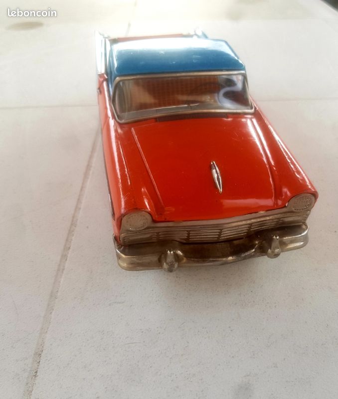 Voiture miniature Ford corsaire avec caravane | Kaufen auf