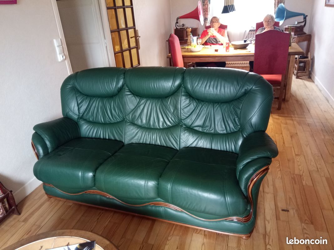 Canape cuire 3 places + 2 fauteuilles (image 1)