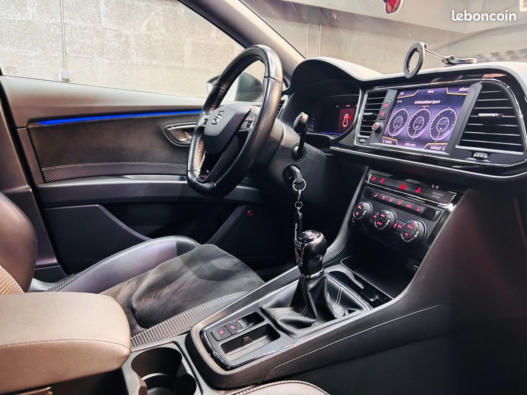 SEAT Leon Cupra 300 Phase 2 – 2.0 TSI 300 – Beats Audio – Garantie Cessible (image 16)