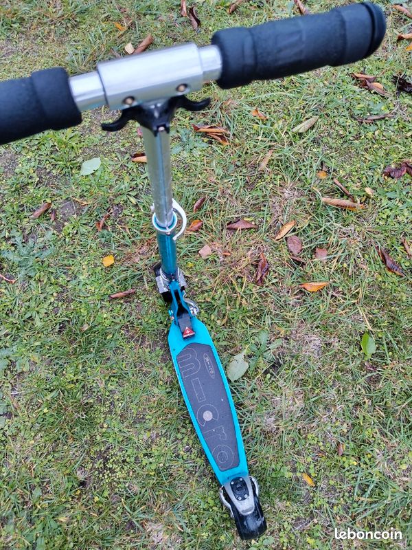 Trottinette adulte Micro Rocket Bleu (image 3)