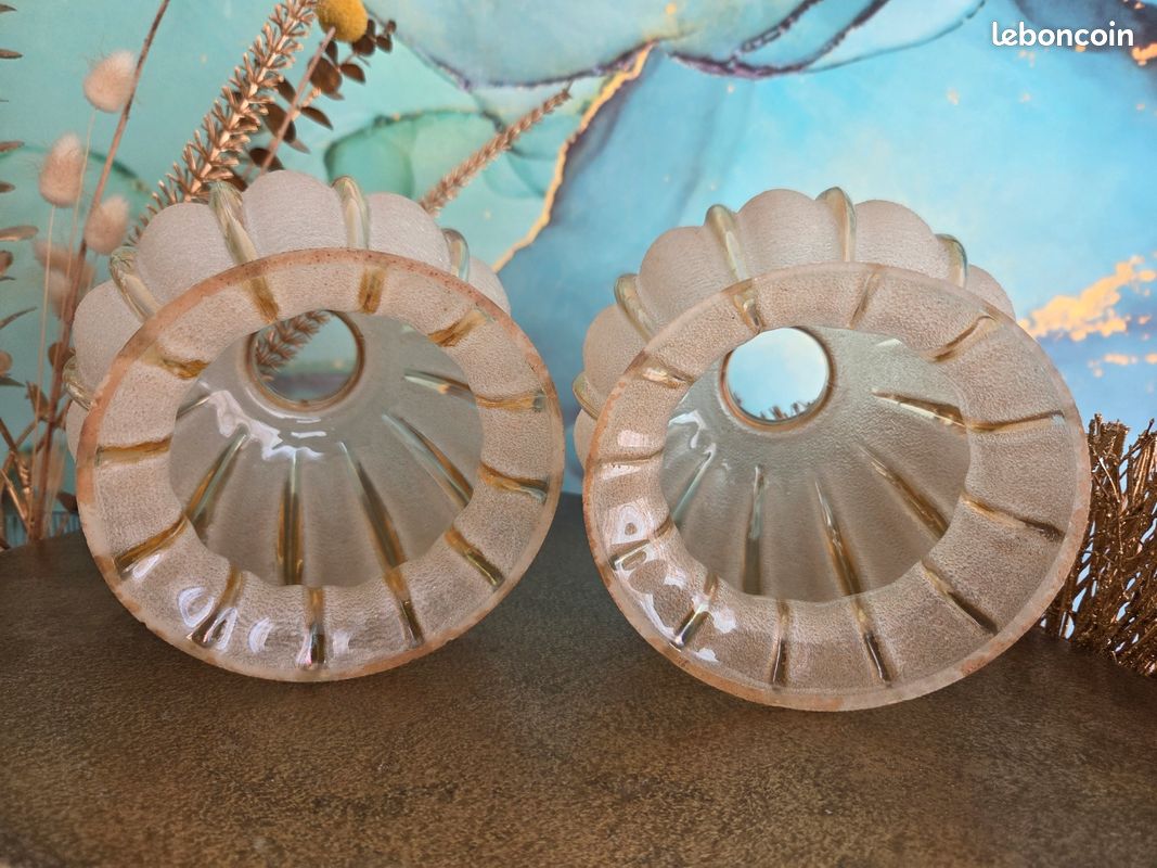 Paire de globes vintage en verre granité ambré (image 9)