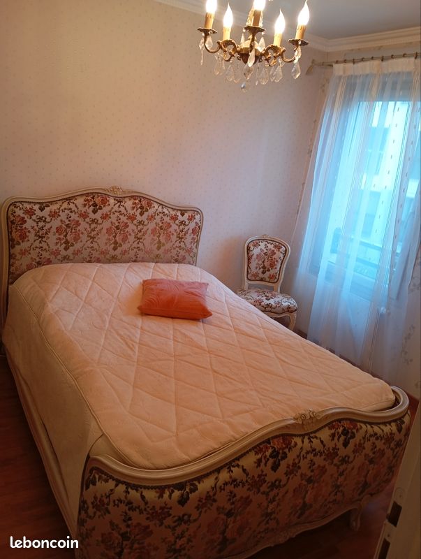 Lit style Louis XVI (image 1)