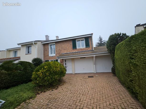 Maison 5 Pièces 115 M2 à Coignières (78310)