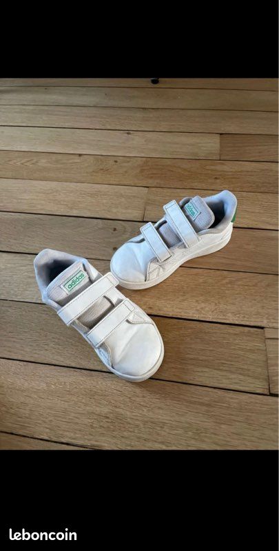 Basket Adidas Stan smith taille 27 Chaussures